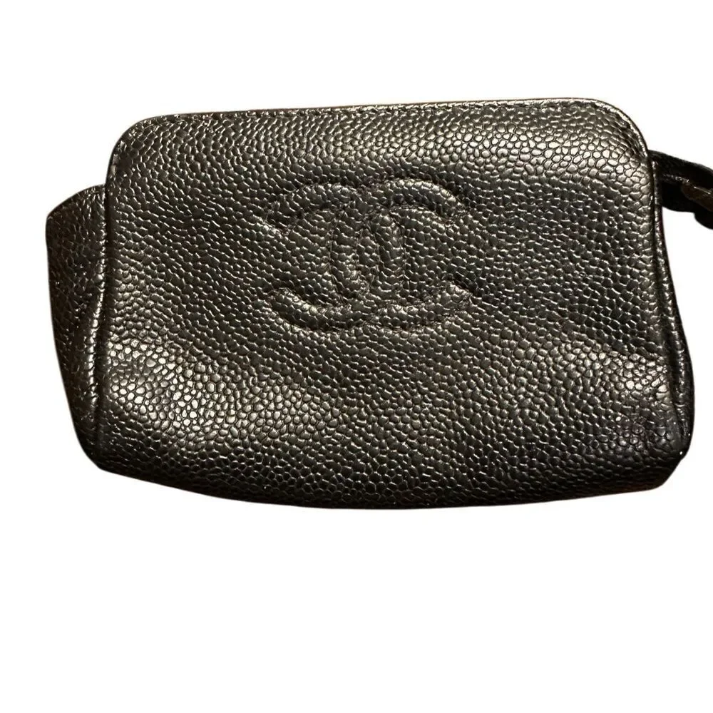 CHANEL elegant black